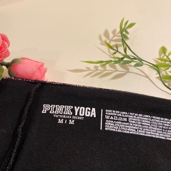 🦋 Cropped PINK yoga pants 🦋 - Picture 4 of 4
